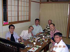 前夜は旧交をあたためる